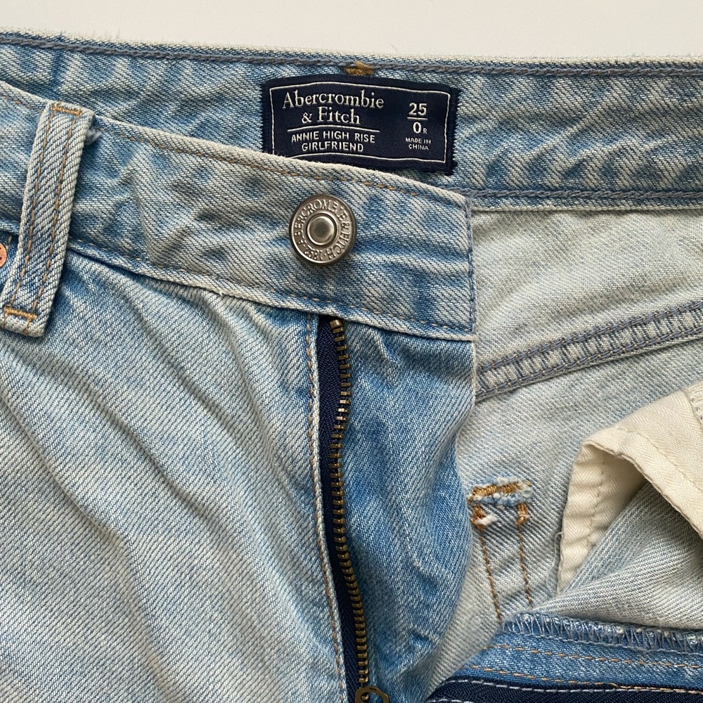 Abercrombie and Fitch, Annie High Rise Girlfriend Destroyed Denim Jeans